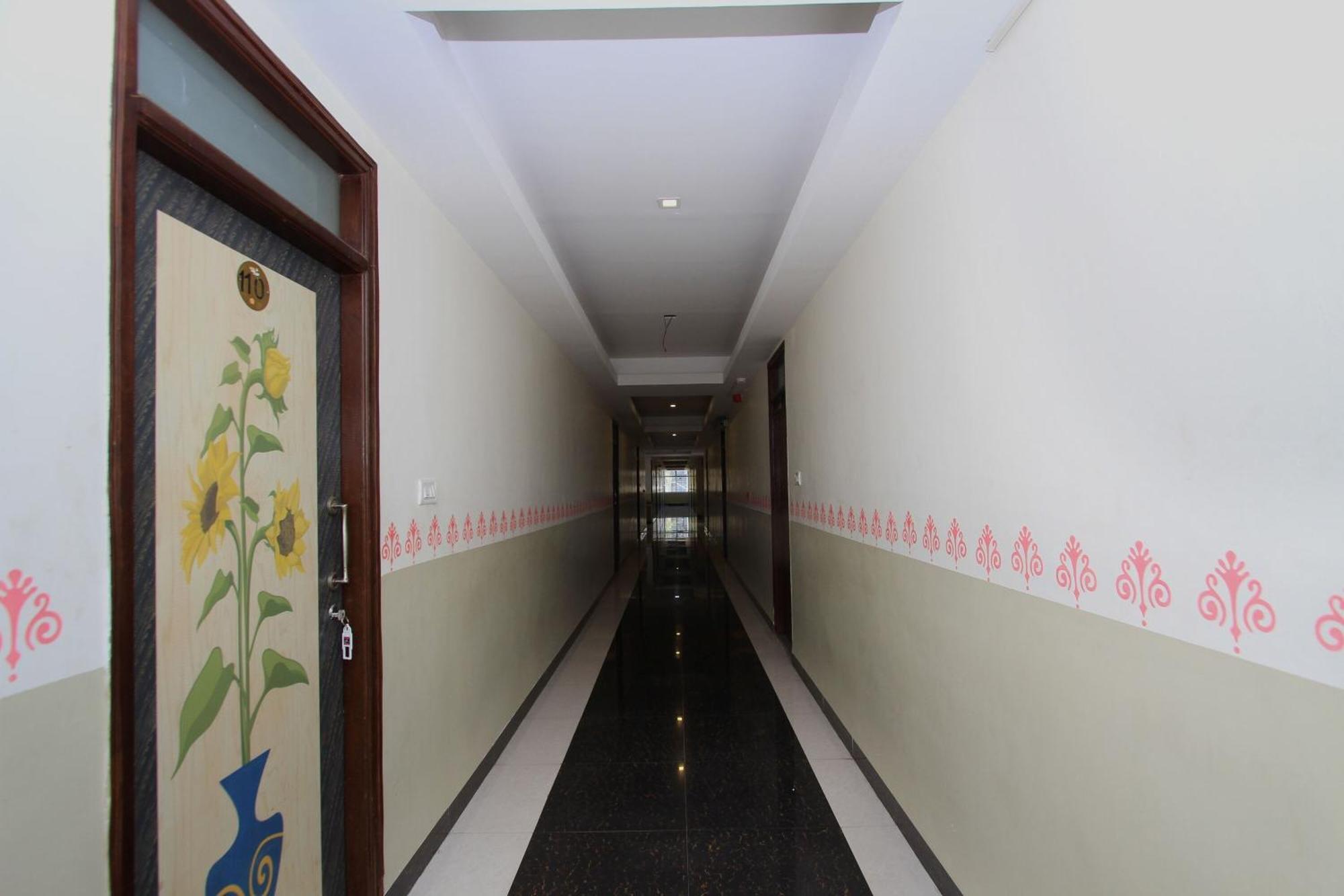 Hotel O Sri Sai Residency Bidadi Exterior foto